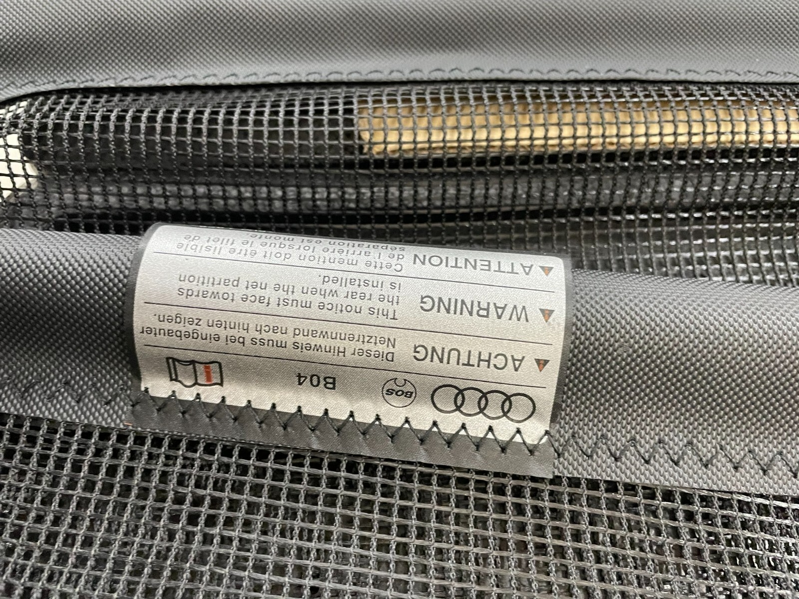 AUDI Q7 4M TRENNNETZ NETZTRENNWAND KOFFERRAUMNETZ 4M0861691D ORIGINAL NEU! - Obrázek 6