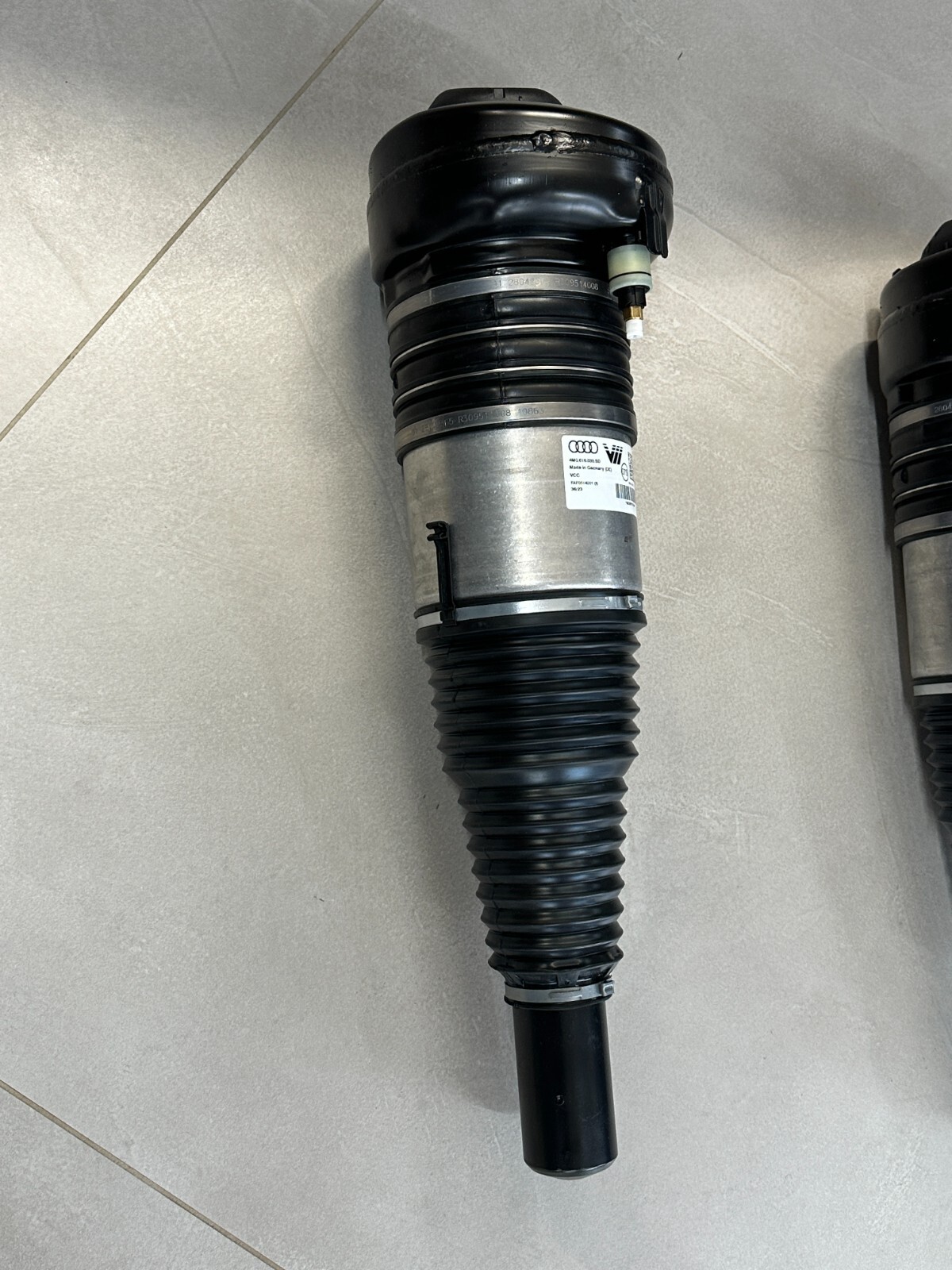 AUDI Q7 LUFT STOßDÄMPFER LINKS - RECHTS VORN 4M0616039AT = 4M0616039BD ORIG.NEU - Obrázek 11