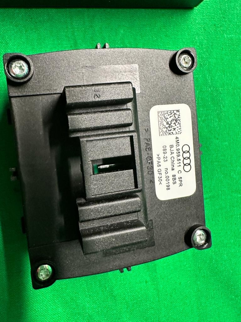 AUDI Q7,Q8,RSQ8 STEUERGERÄT ANHÄNGERKUPPLUNG 8W1907383C+SCHALTER 4M0959511C NEU - Obrázek 17