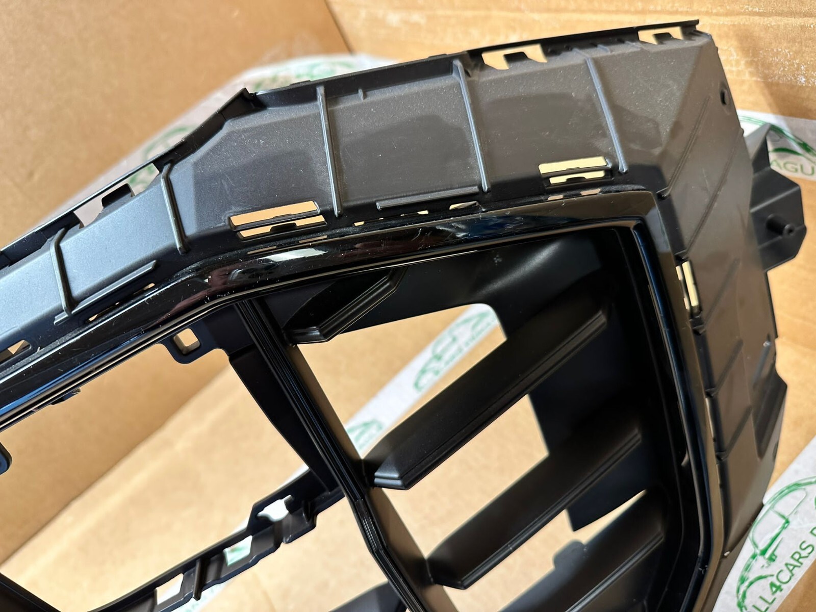 AUDI Q8 KÜHLERGRILL 4M8853651AF 4M8853651AG 4M8853651AH ORIGINAL NO.2 - Obrázek 7