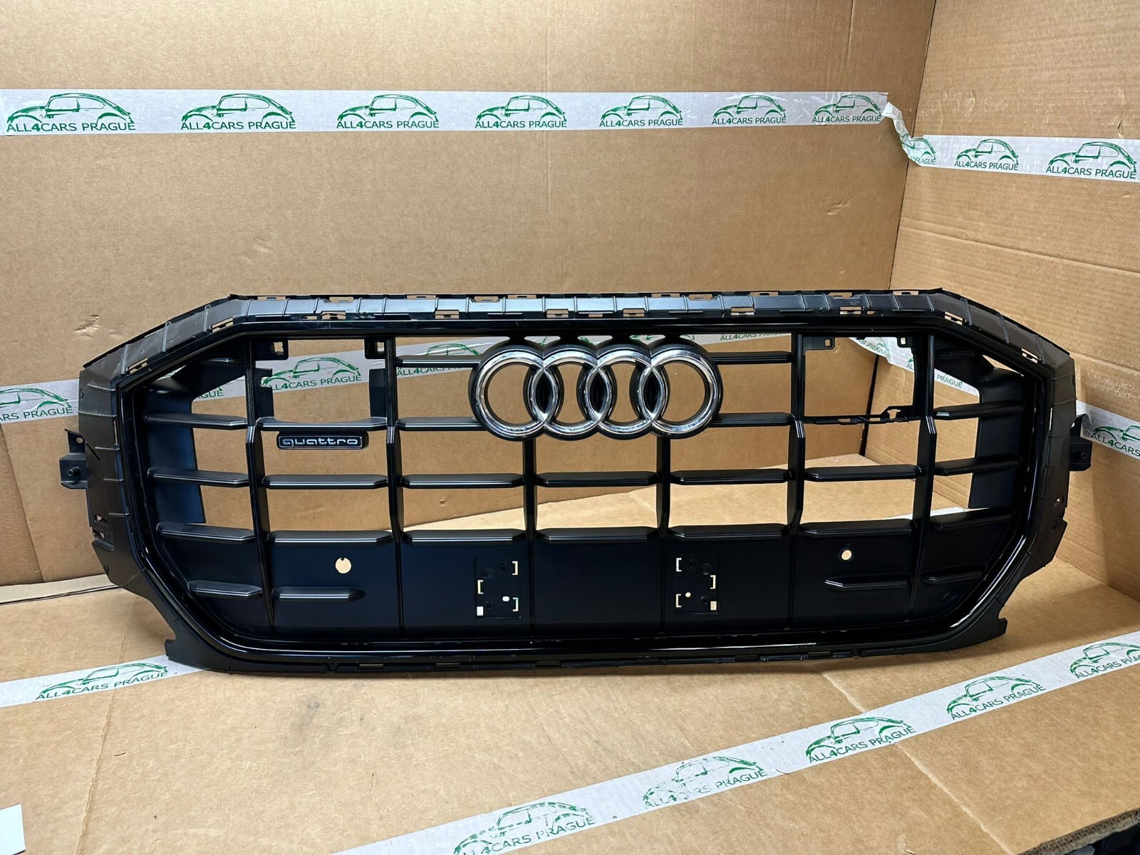 AUDI Q8 KÜHLERGRILL 4M8853651AF 4M8853651AG 4M8853651AH ORIGINAL NO.2