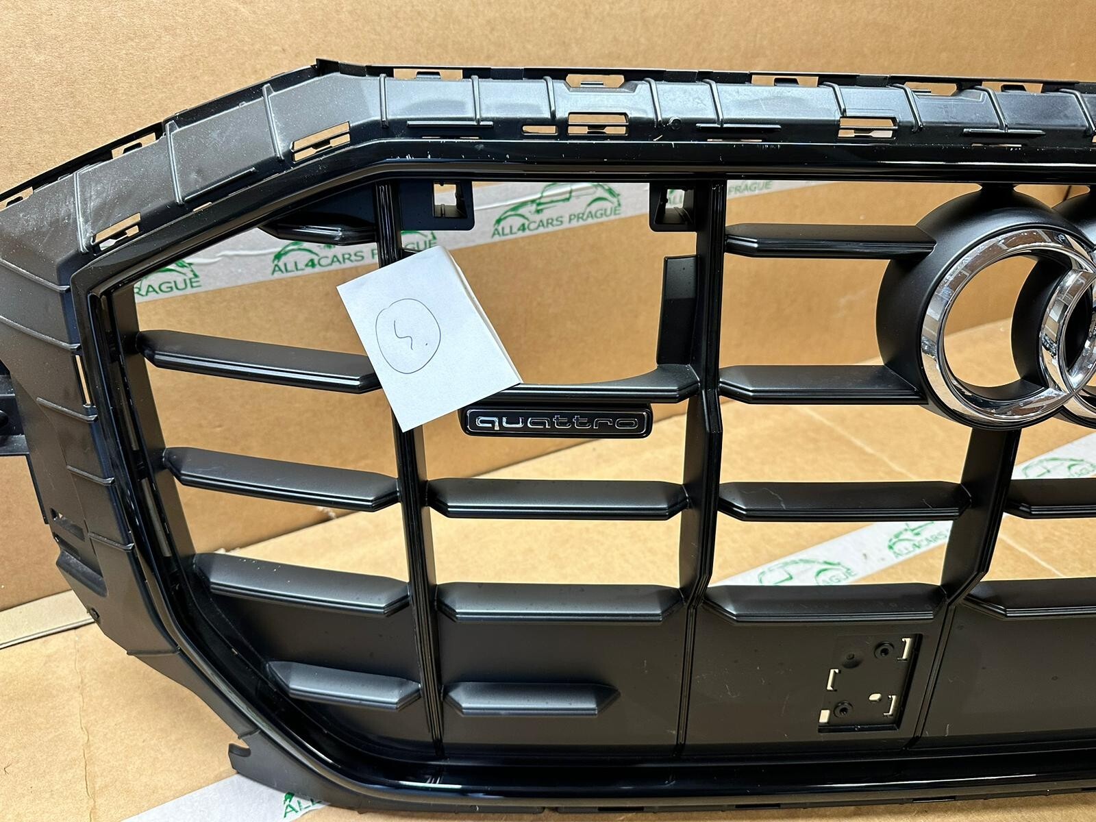 AUDI Q8 KÜHLERGRILL 4M8853651AF 4M8853651AG 4M8853651AH ORIGINAL NO.4 - Obrázek 8