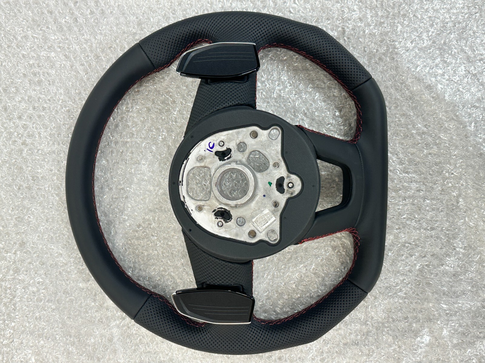 AUDI S4 S5 8W SPORT LEDER LENKRAD ABGEFLACHT GELOCHT MIT PADELS 8W0419091GF NEU - Obrázek 11