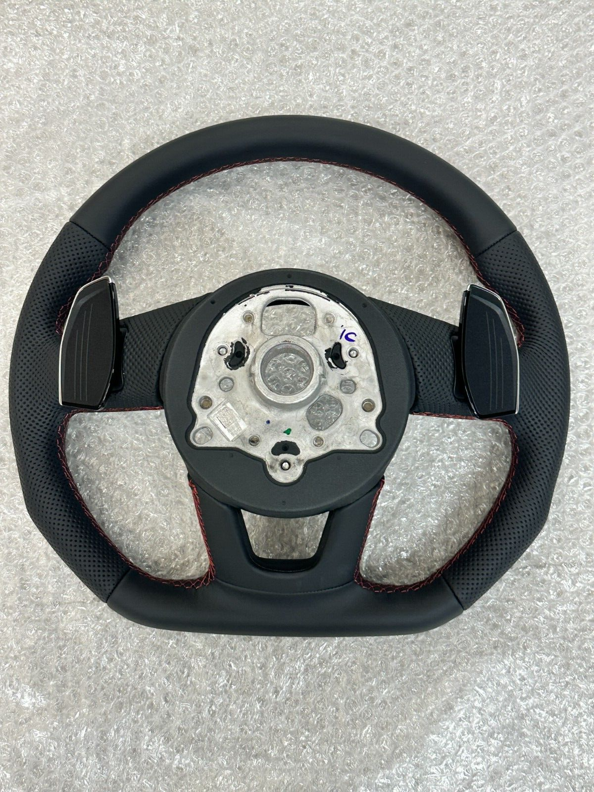 AUDI S4 S5 8W SPORT LEDER LENKRAD ABGEFLACHT GELOCHT MIT PADELS 8W0419091GF NEU - Obrázek 15