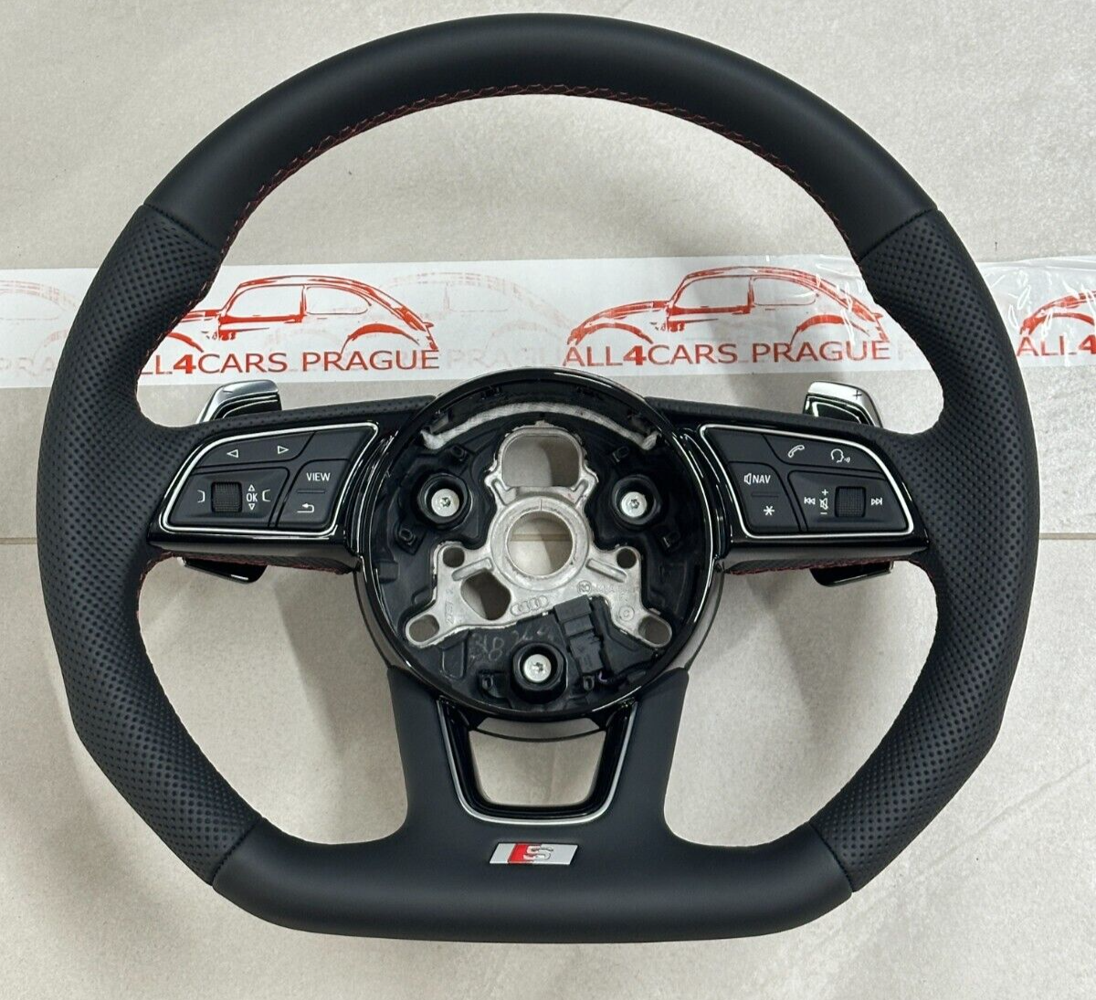 AUDI S4 S5 8W SPORT LEDER LENKRAD ABGEFLACHT GELOCHT MIT PADELS 8W0419091GF NEU - Obrázek 8