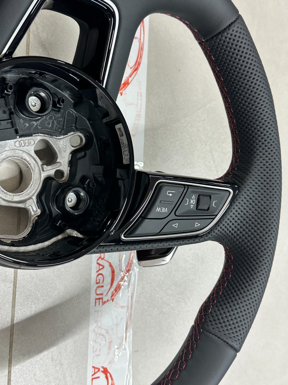 AUDI S4 S5 8W SPORT LEDER LENKRAD ABGEFLACHT GELOCHT MIT PADELS 8W0419091GF NEU - Obrázek 9
