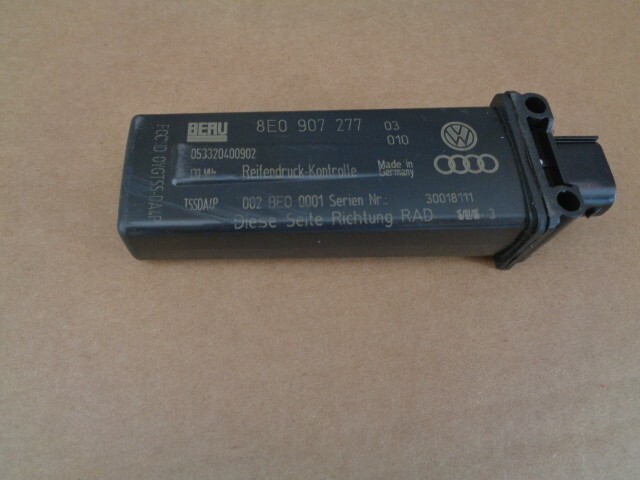 AUDI VW BENTLEY ANTENNE SENZOR REIFENDRUCKKONTROLLE 8E0907277 Orig. Teil