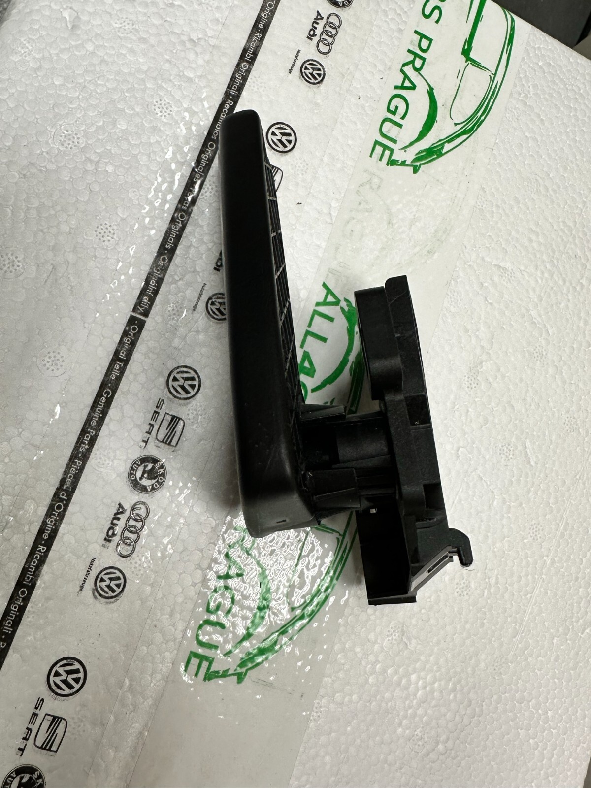 AUDI VW SKODA SEAT 6R1823533 GRIFF MOTORHAUBEN-BOWDENZUG ORIG. - Obrázek 8