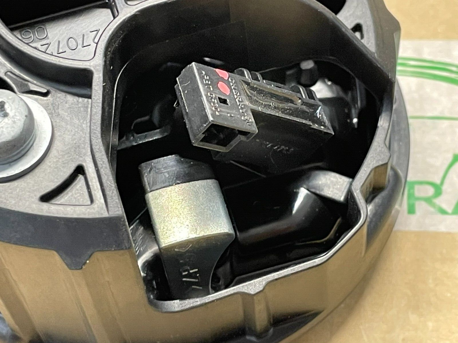 BMW 1 ER F20 HECKKLAPPE EMBLEMBETÄTIGUNG SCHLIESSSYSTEM 7270728 DEM V TEST CAR - Obrázek 13