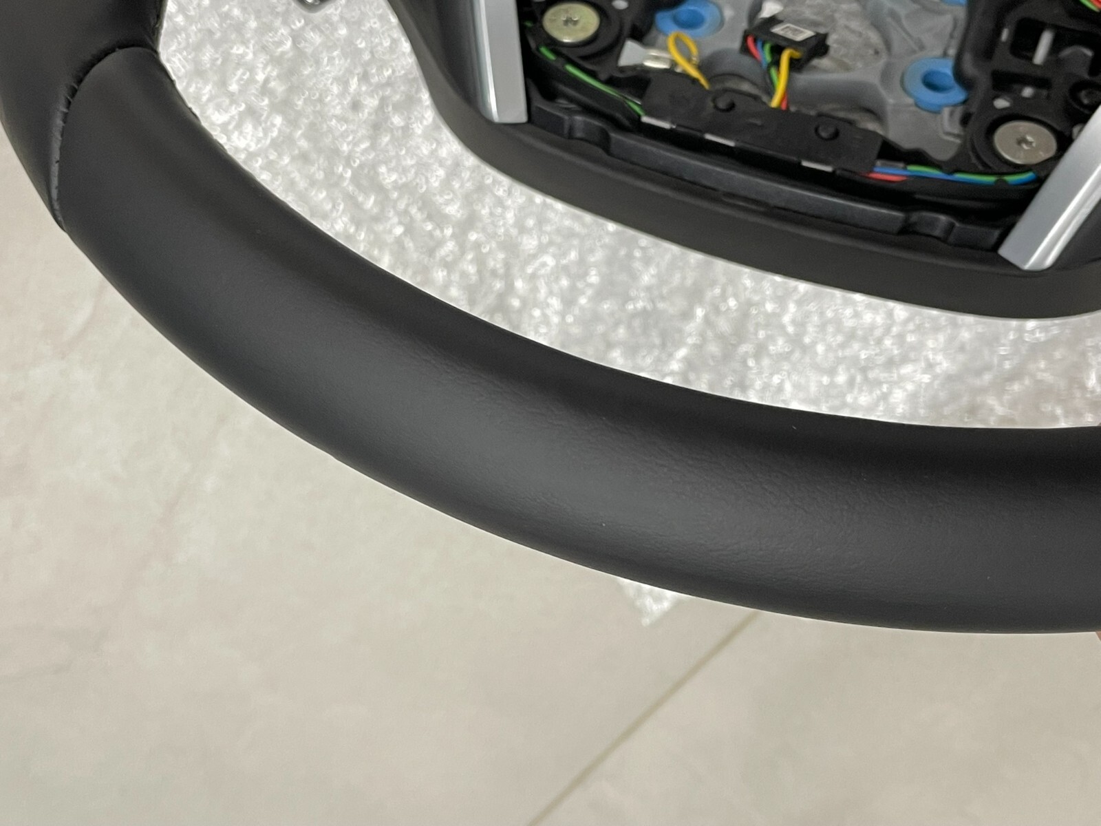 BMW 5, 6, 7 G30 G31 G32 G11 MULTIFUNKCIONAL LEATHER STEERING WHEEL WITH PADDELS - Obrázek 12