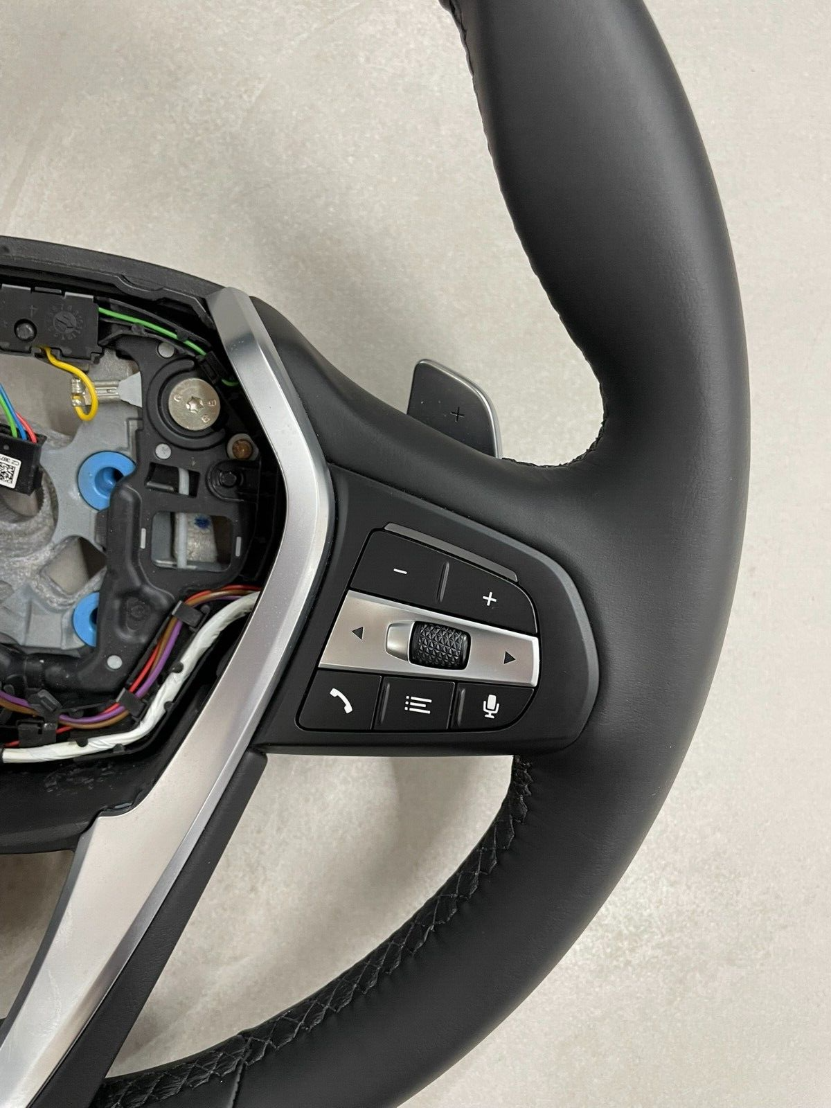 BMW 5, 6, 7 G30 G31 G32 G11 MULTIFUNKCIONAL LEATHER STEERING WHEEL WITH PADDELS - Obrázek 3