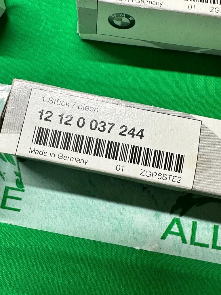 BMW ZÜNDKERZE - BMW 1,3,5,7,X6,Z4 / N54,N54T ZÜNDKERZE 12120037244 ORIG.BMW TEIL - Obrázek 3