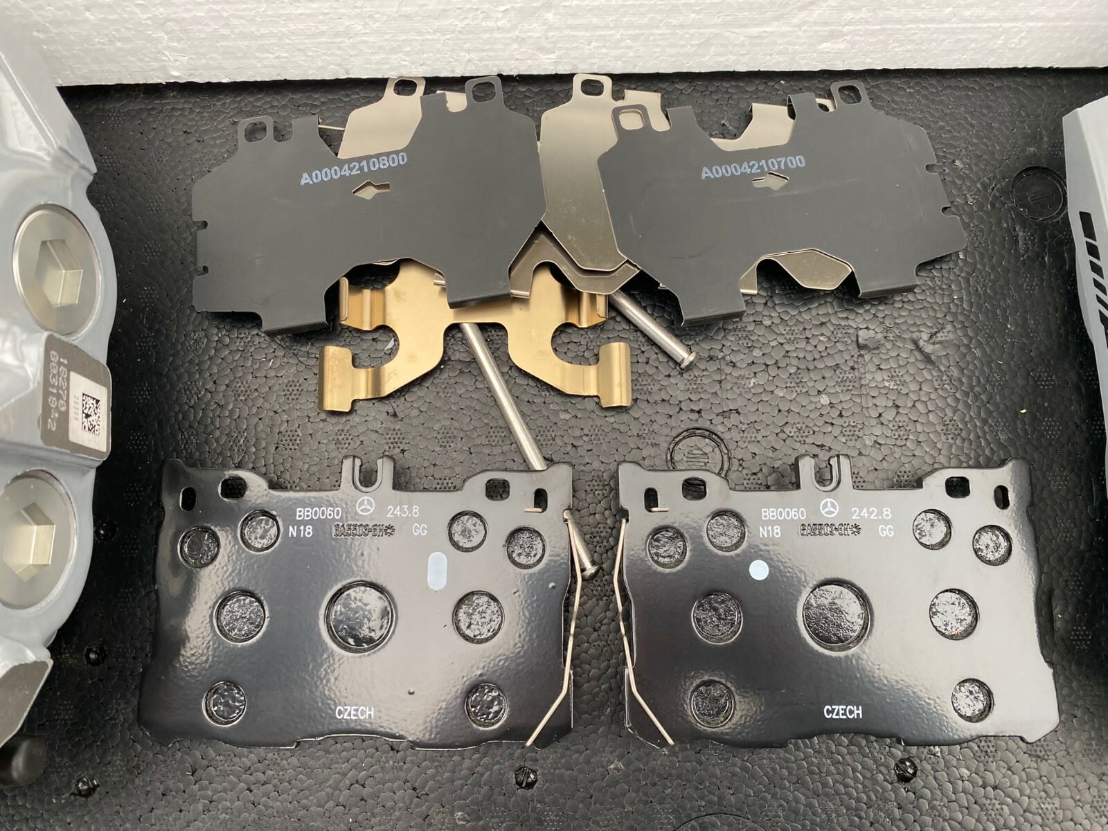 Bremssattel AMG Line Mecedes C GLC Klasse W205 W253 X253 mit Bremsbelagsatz - Obrázek 8