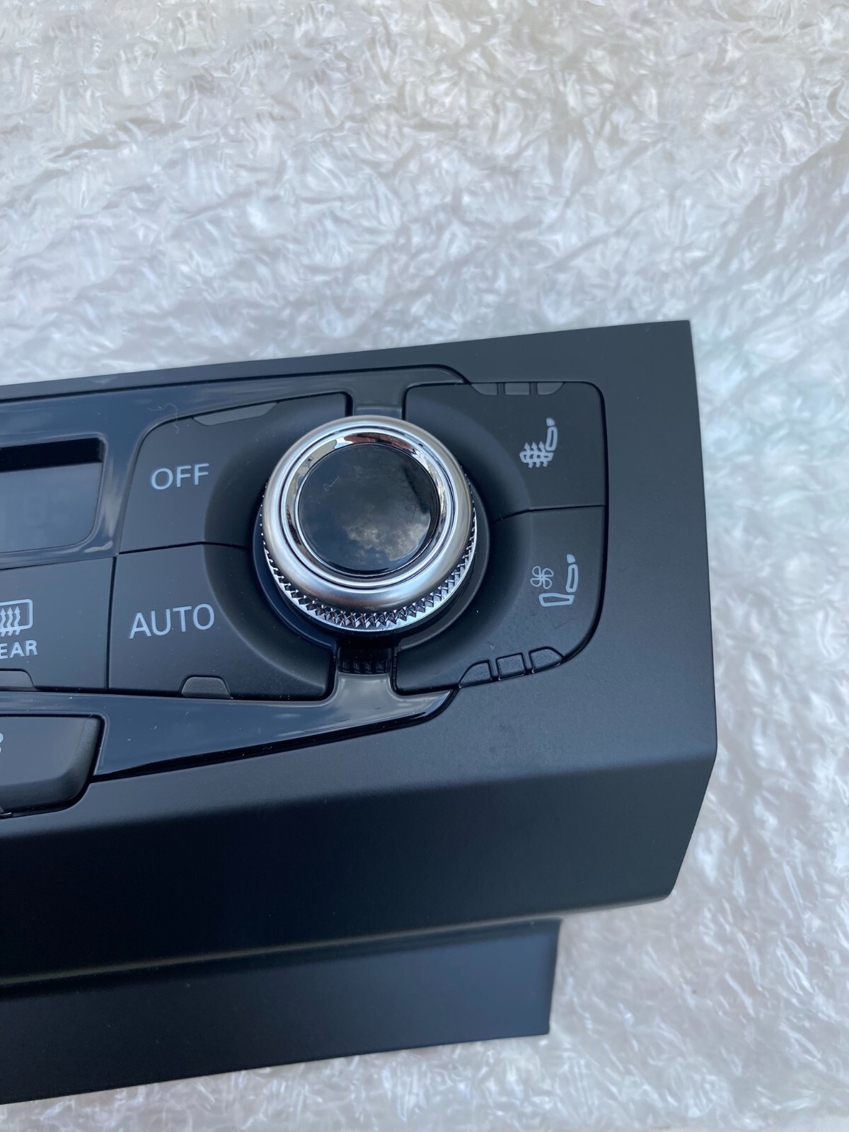 KLIMABEDIENTEIL AUDI A4/S4 A5/S5 Q5 KLIMABEDIENTEIL SITZBELÜFTUNG 8K1820043BC - Obrázek 3