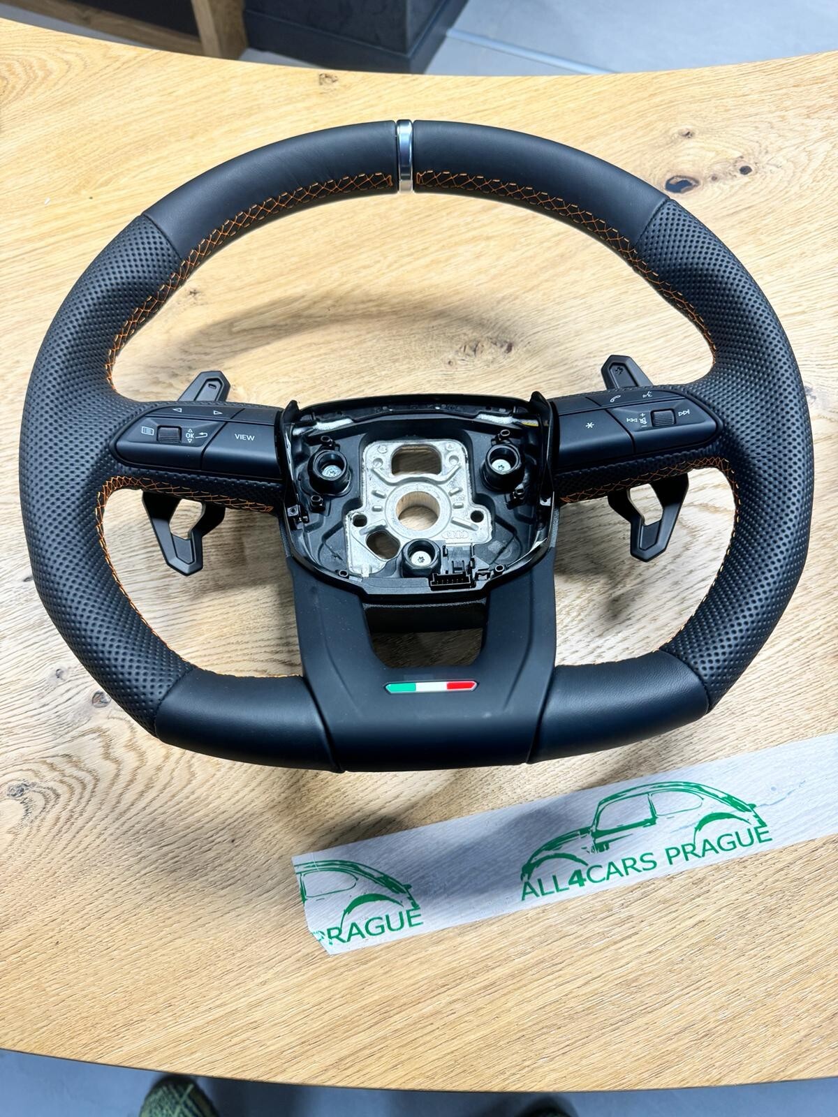 LAMBORGHINI URUS 4ML LENKRAD LEDER LENKRAD ABGEFLACHT WIPPEN GELB NAHT ORIG.NEU! - Obrázek 13