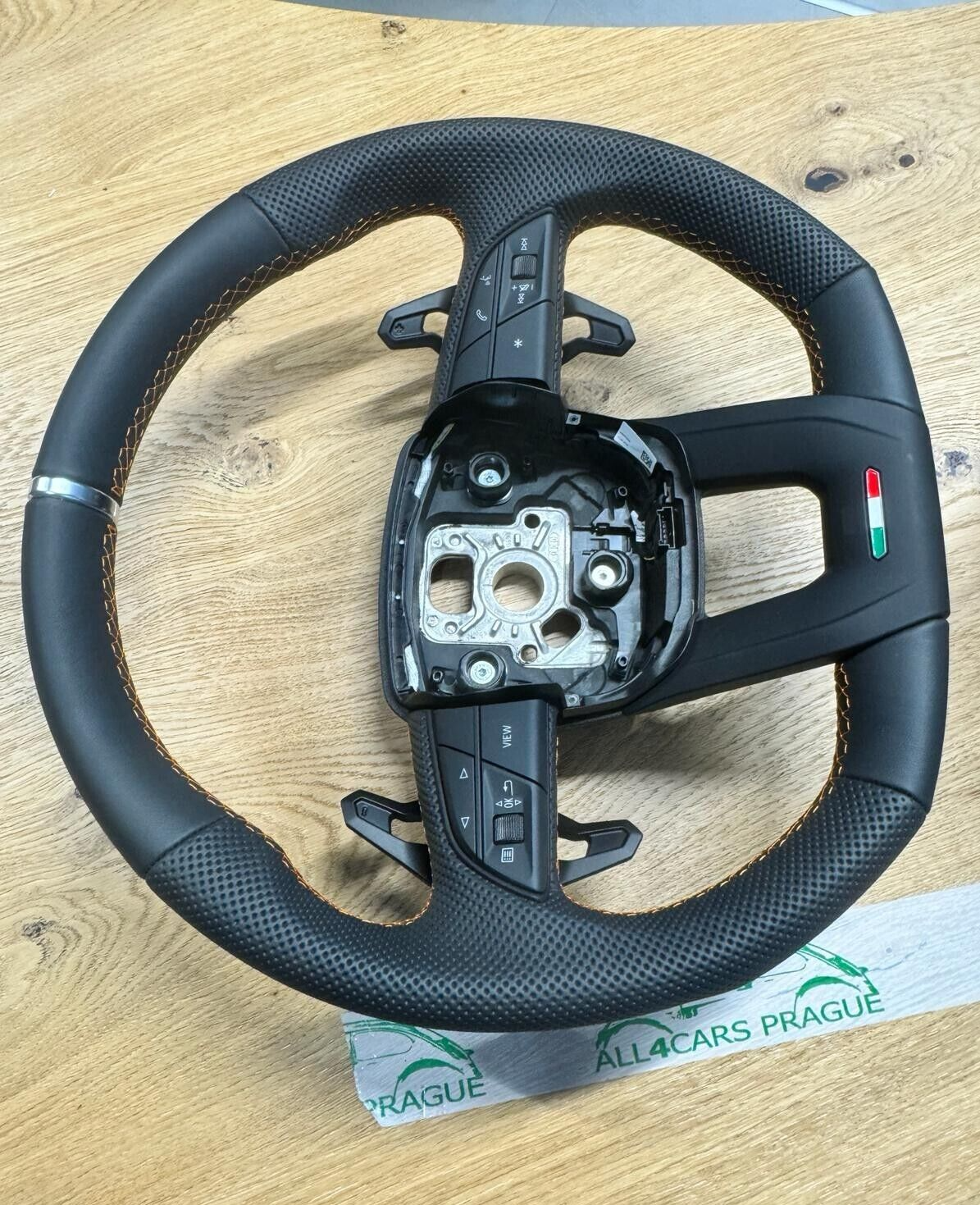 LAMBORGHINI URUS 4ML LENKRAD LEDER LENKRAD ABGEFLACHT WIPPEN GELB NAHT ORIG.NEU! - Obrázek 6