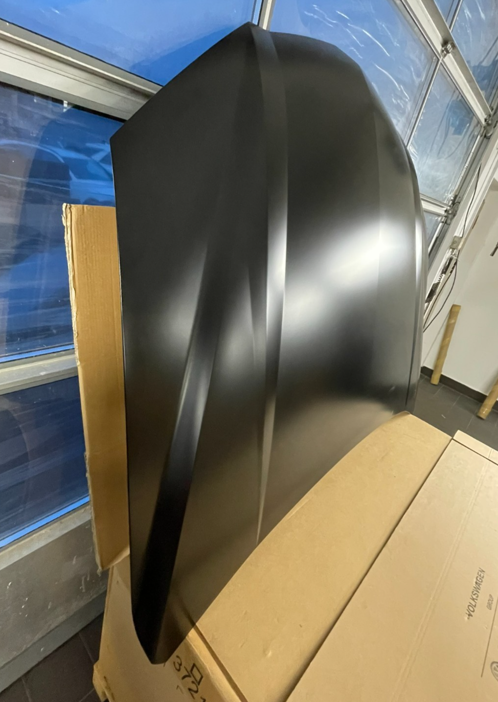 LAMBORGHINI URUS 4ML MOTORHAUBE / FRONTKLAPPE ORIGINAL TEIL - KM ZUSTAND 1500 KM - Obrázek 8