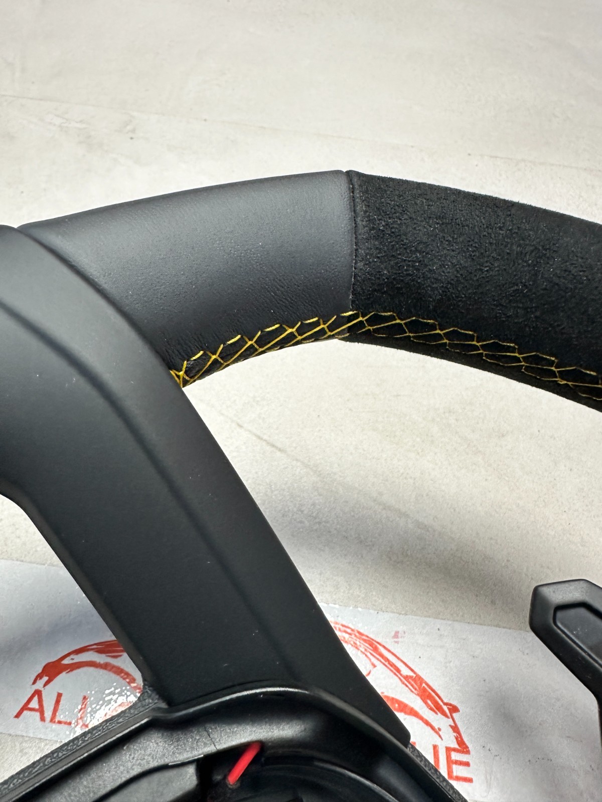 LAMBORGHINI URUS SPORT LENKRAD ALCANTARA ABGEFLACHT GELOCHT GELB NAHT BEHEIZT - Obrázek 14