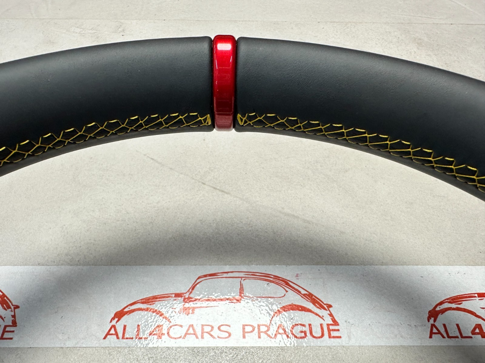 LAMBORGHINI URUS SPORT LENKRAD ALCANTARA ABGEFLACHT GELOCHT GELB NAHT BEHEIZT - Obrázek 7