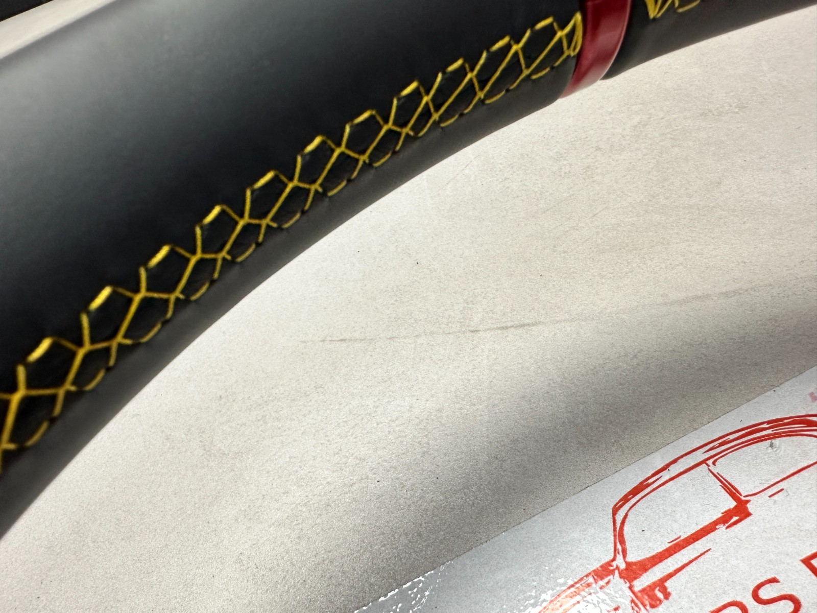 LAMBORGHINI URUS SPORT LENKRAD ALCANTARA ABGEFLACHT GELOCHT GELB NAHT BEHEIZT - Obrázek 8