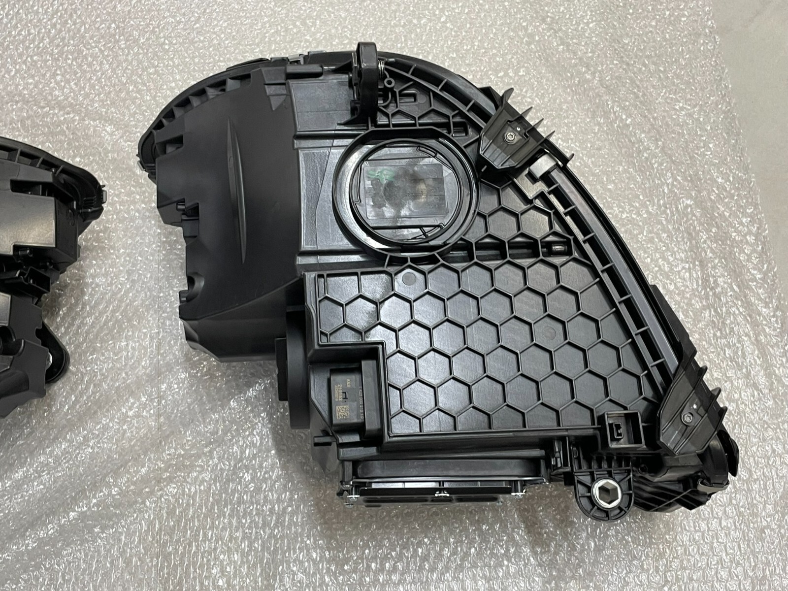 MERCEDES C A206 LED HIGH PERFORMANCE HEADLIGHTS A2069066304 A2069066404 ORIG.NEW - Obrázek 17