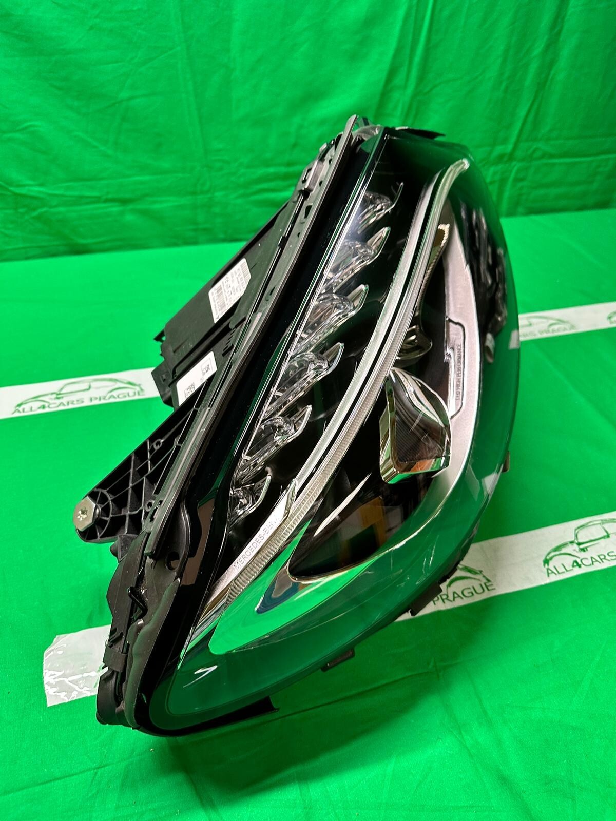 MERCEDES C-KLASSE W205 VOLL LED FRONTSCHEINWERFER RECHTS A2059069504 ORIG.NEU!!! - Obrázek 17