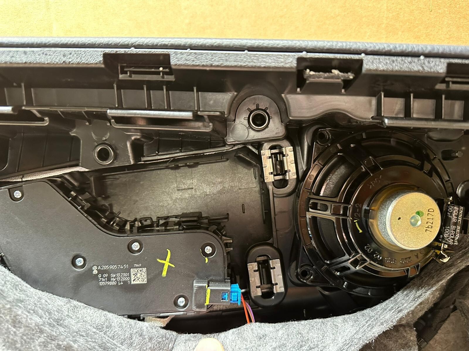 MERCEDES GLC X253 TÜRVERKLEIDUNG VORNE RECHTS SCHWARZ A2057200695 - Obrázek 6