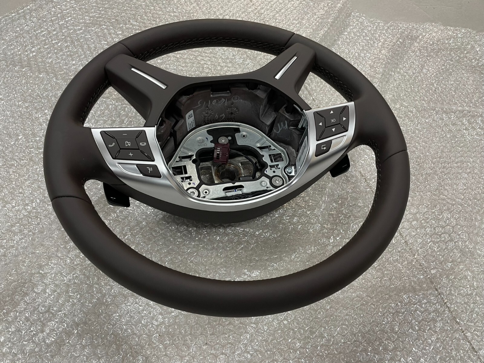 MERCEDES LEDER LENKRAD BRAUN SCHALTWIPPEN A2464605503 FAST NEU D V TEST WAGEN.. - Obrázek 13
