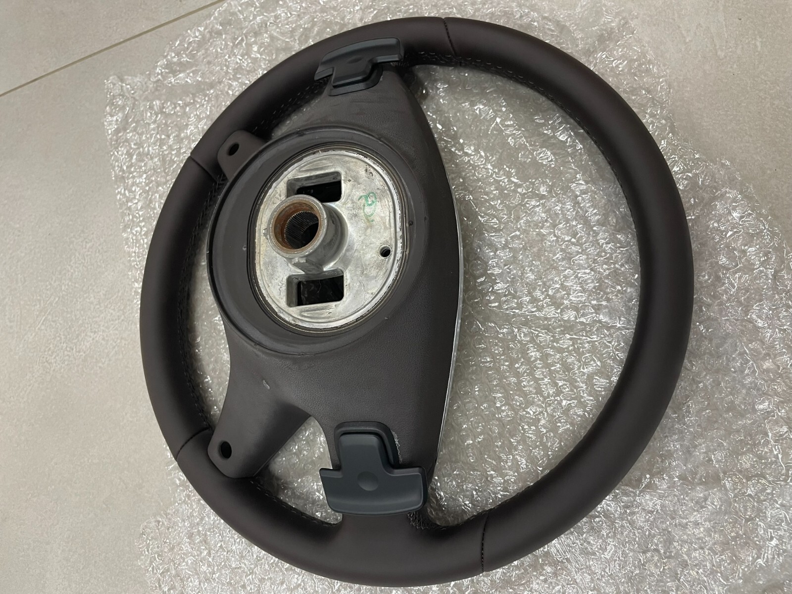 MERCEDES LEDER LENKRAD BRAUN SCHALTWIPPEN A2464605503 Fast Neu d v Test Wagen... - Obrázek 23