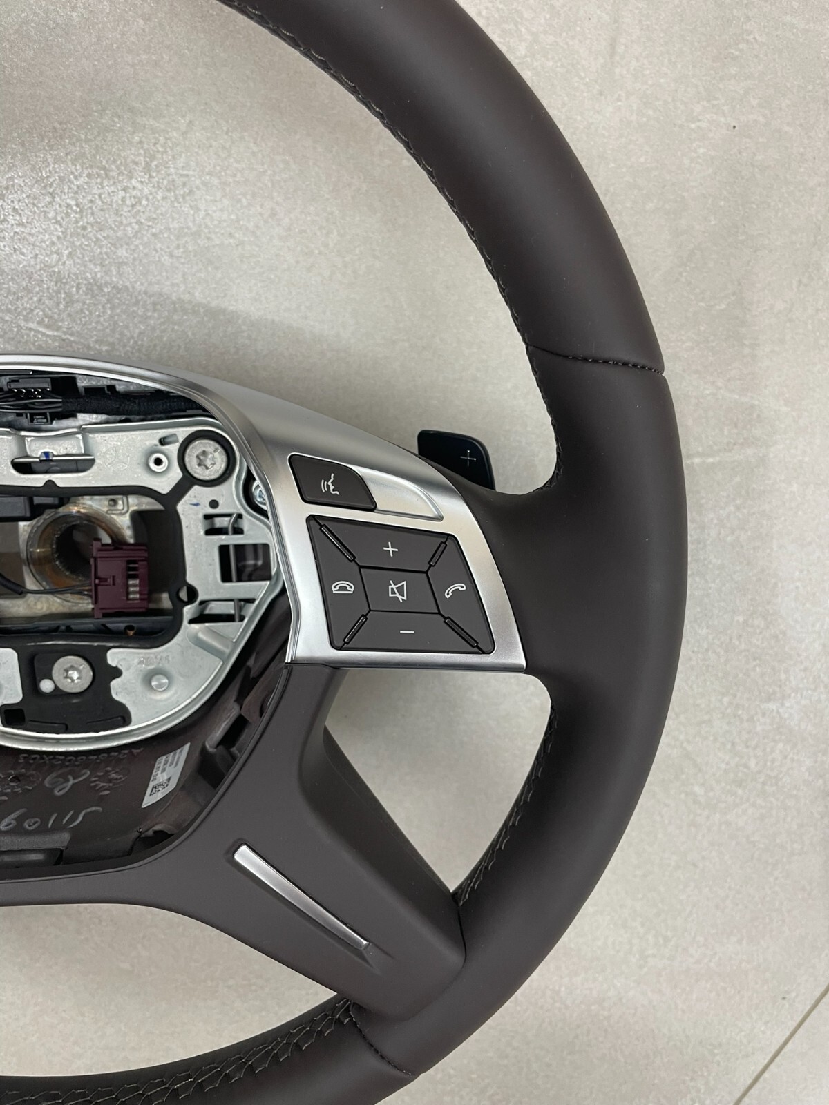 MERCEDES LEDER LENKRAD BRAUN SCHALTWIPPEN A2464605503 Fast Neu d v Test Wagen... - Obrázek 7