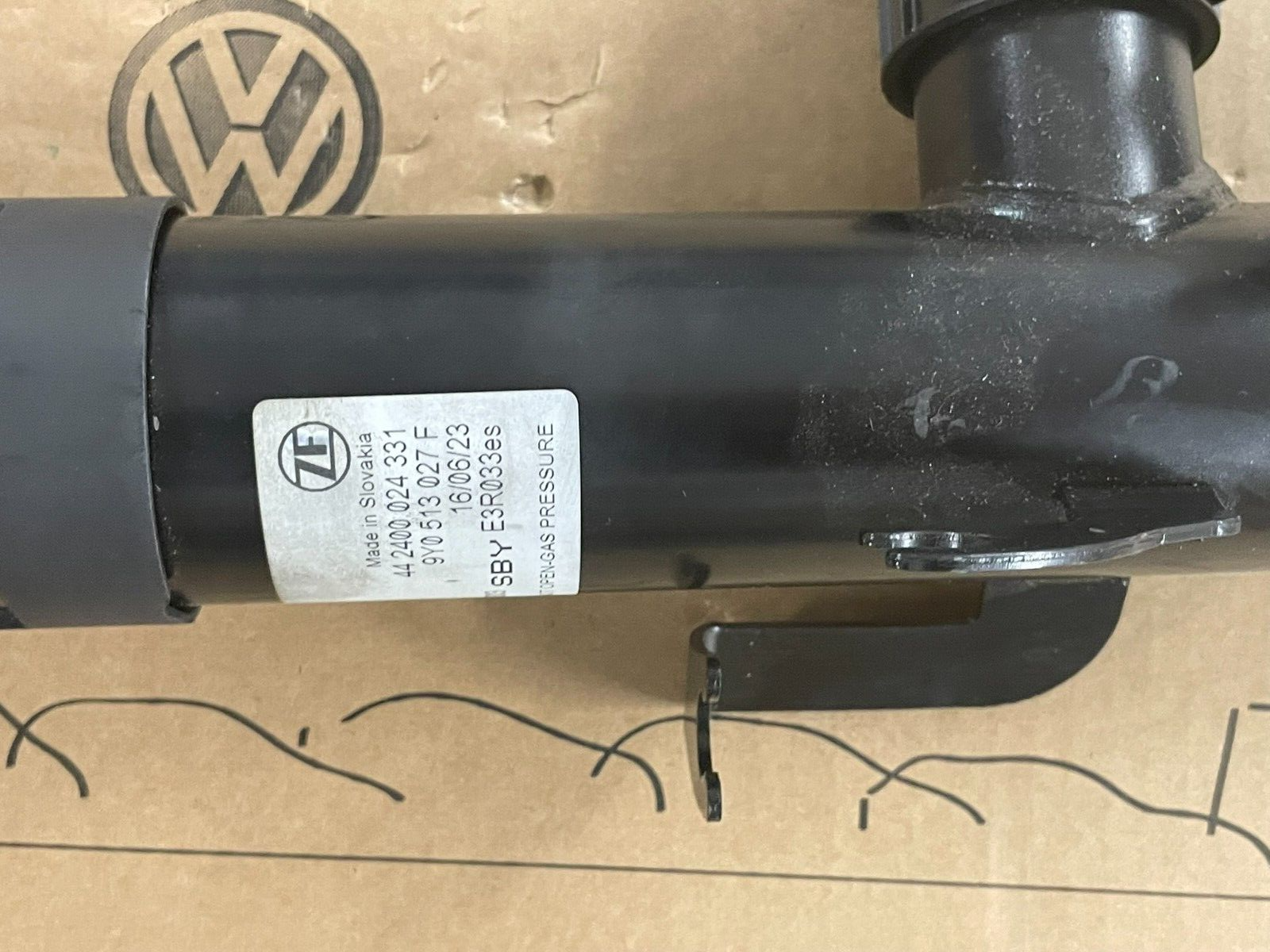 PORSCHE CAYENNE 9YA-2 STOSSDÄMPFER ELEKTRISCH HINTER LINKS 9Y0513027F ORIG NEU - Obrázek 17