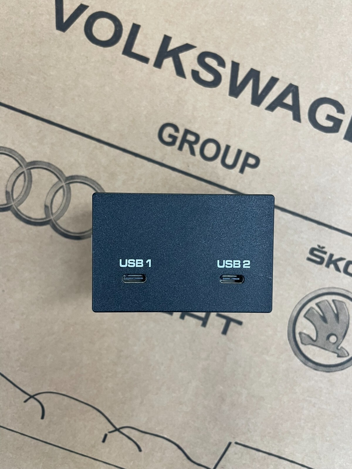 PORSCHE CAYENNE MACAN MULTIMEDIA SCHNITTSTELLE USB-C BUCHSEN 9Y0035736A Fast Neu - Obrázek 8