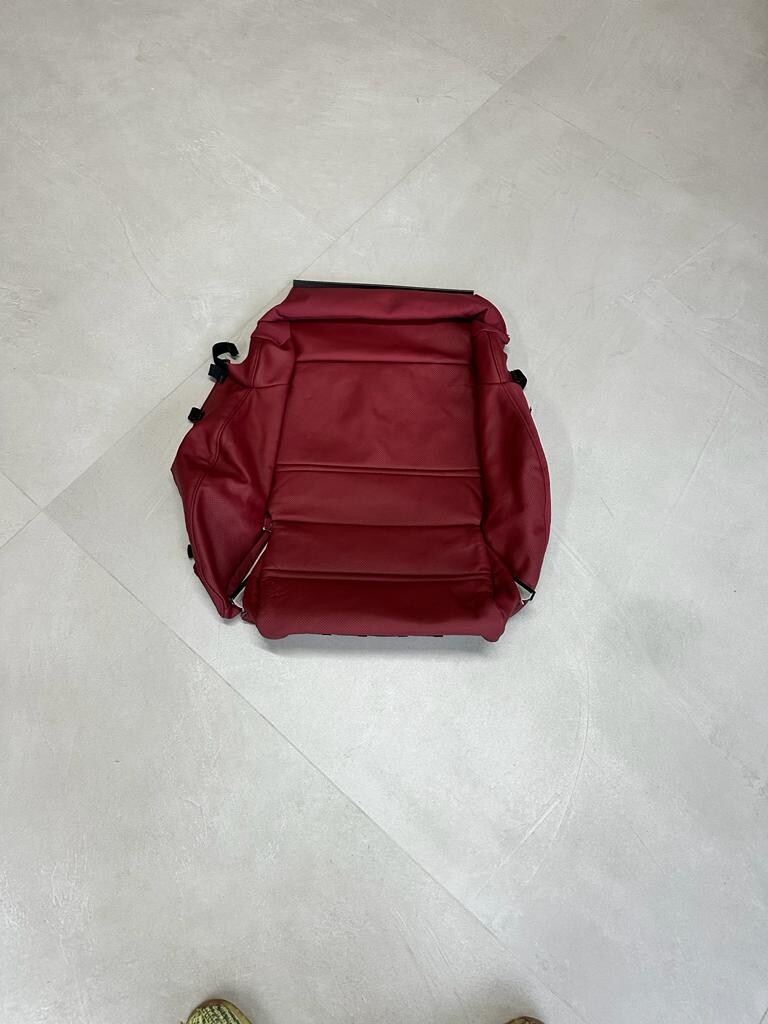 PORSCHE CAYENNE SITZBEZUG LEDER BORDEAUXROT GELOCHT KOMFORTSITZ 9Y0881406AM 0G6 - Obrázek 9