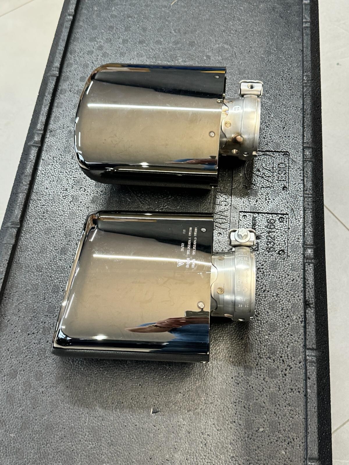 PORSCHE CAYENNE SPORT AUSPUFF ENDROHR SCHWARZ 9Y3253823D 9Y3253824D ORIG NEU!! - Obrázek 12