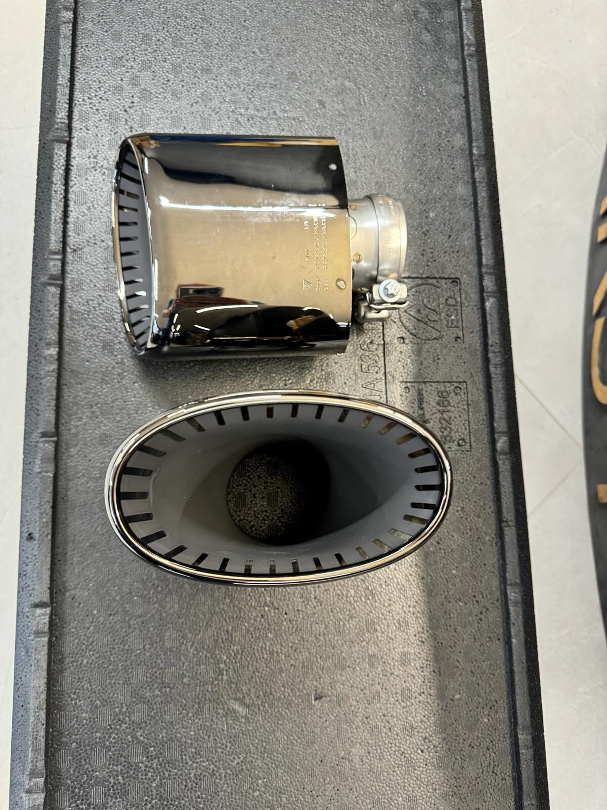 PORSCHE CAYENNE SPORT AUSPUFF ENDROHR SCHWARZ 9Y3253823D 9Y3253824D ORIG NEU!! - Obrázek 14