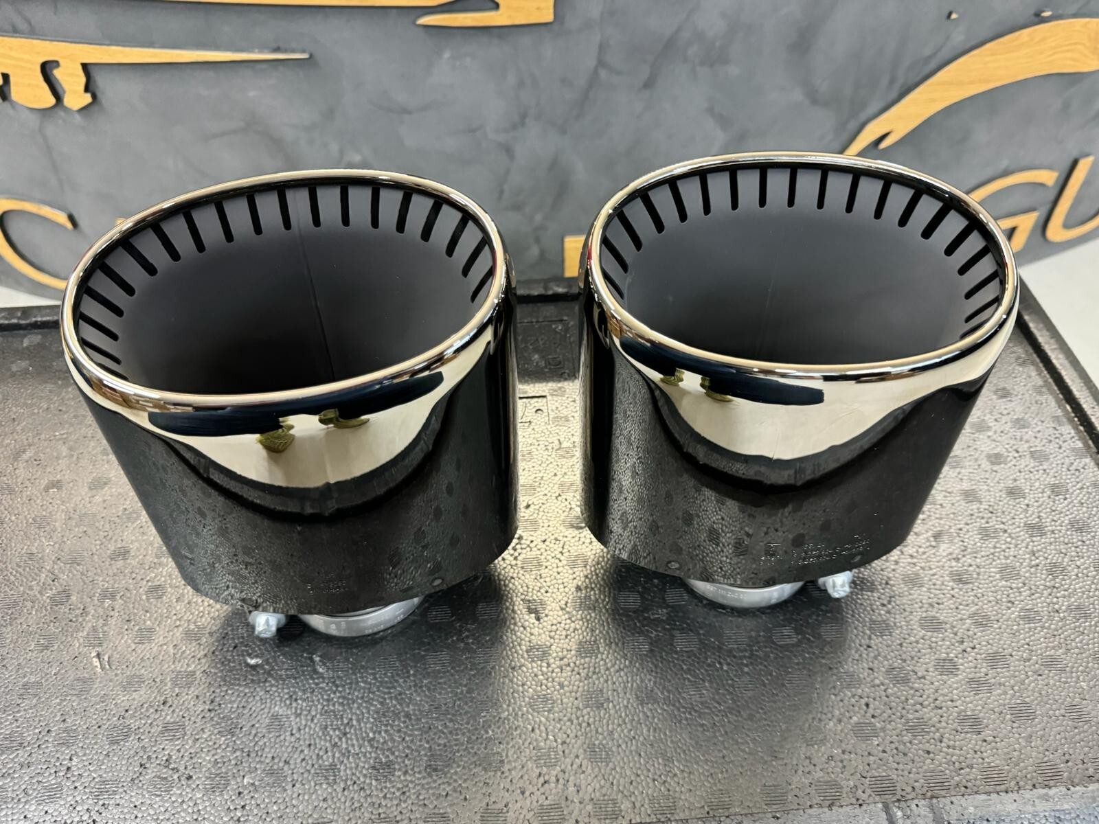 PORSCHE CAYENNE SPORT AUSPUFF ENDROHR SCHWARZ 9Y3253823D 9Y3253824D ORIG NEU!! - Obrázek 5