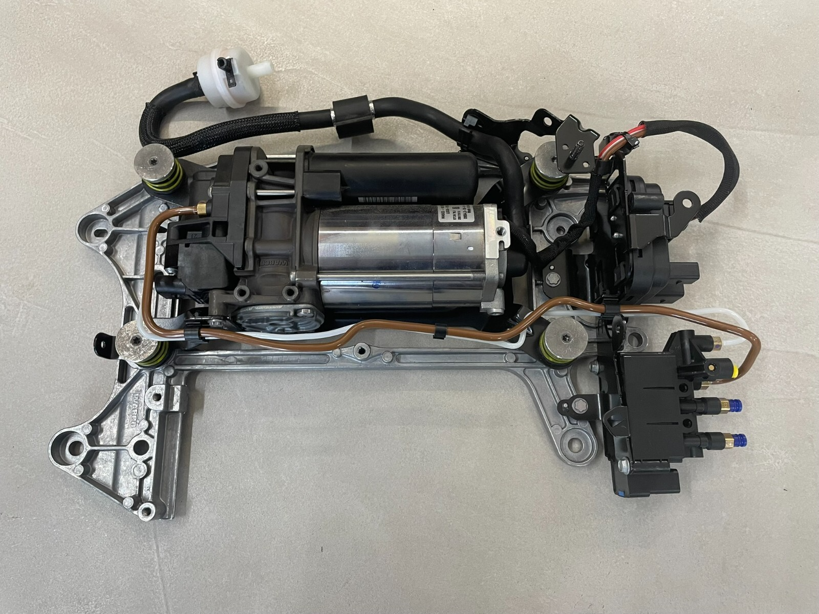 PORSCHE PANAMERA LUFTKOMPRESSOR FÜR FAHRWERK 976616006C PAE616006 KOMPLET NEU !