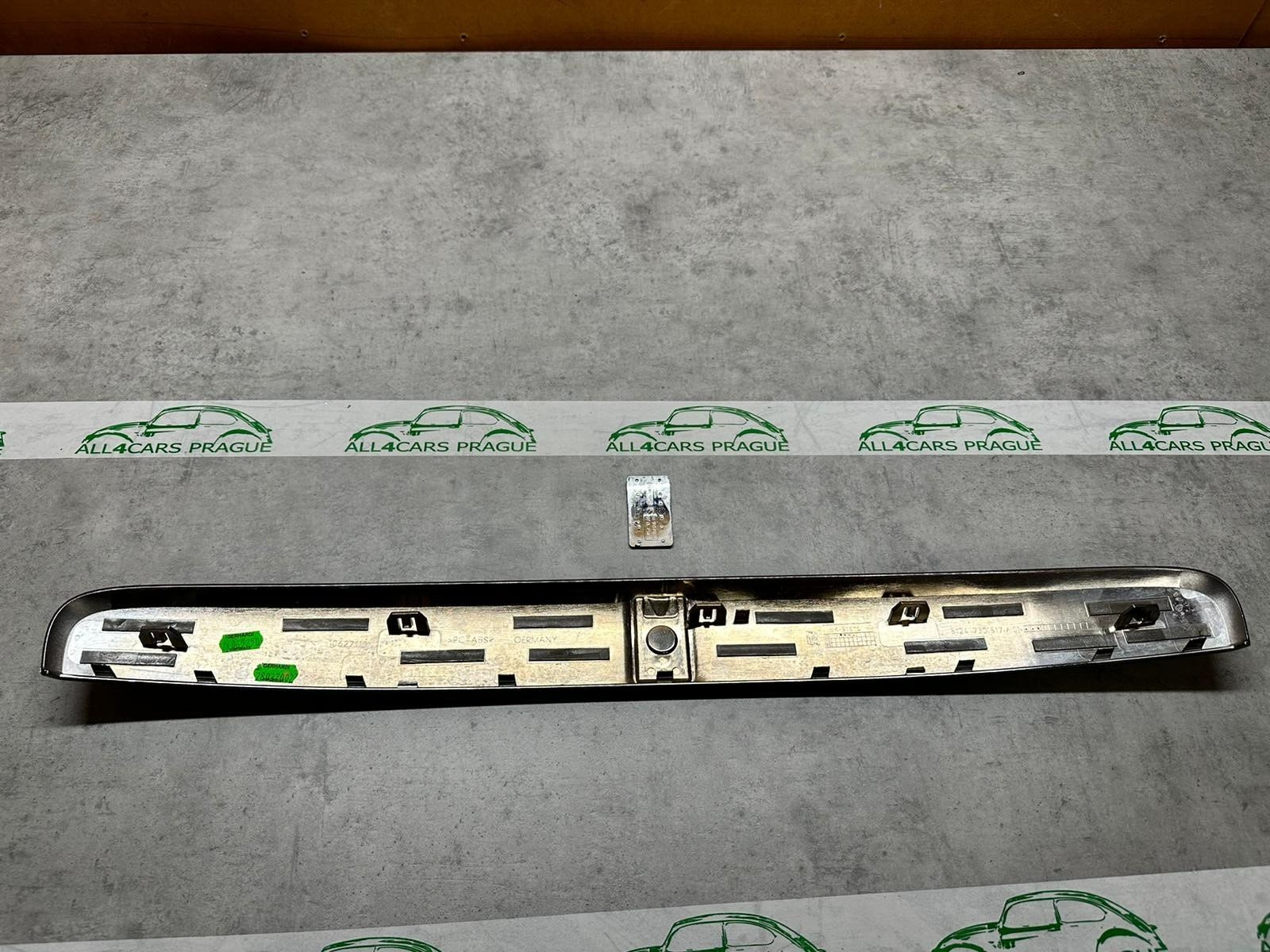 ROLLS ROYCE WRAITH DAWN ABDECKUNG KOFFERRAUMDECKEL, COVER TRUNK LID 51247301517 - Obrázek 7