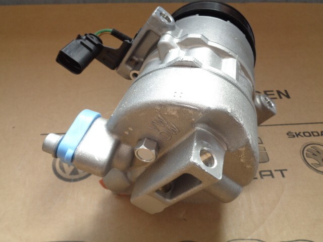 ŠKODA CITIGO KLIMAKOMPRESSOR 1S0816803A ORIG.SKODA TEIL - NEU-FOTOS GUCKEN !!! - Obrázek 21