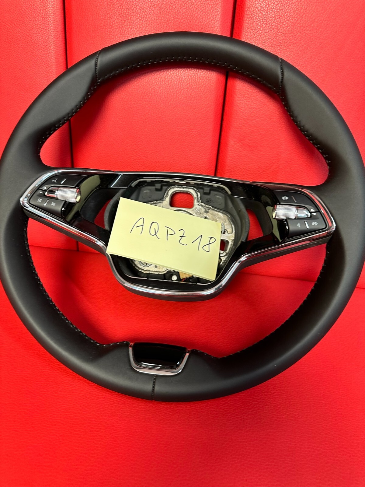 SKODA LENKRAD SPORT LENKRAD MIT MULTIFUNKTIONSLENKRAD SKODA STEERING WHEEL - Obrázek 18