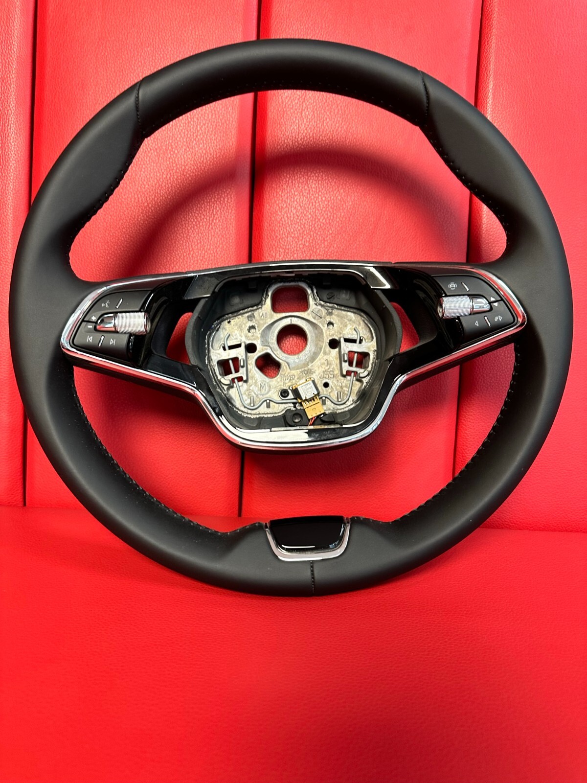 SKODA LENKRAD SPORT LENKRAD MIT MULTIFUNKTIONSLENKRAD SKODA STEERING WHEEL - Obrázek 5