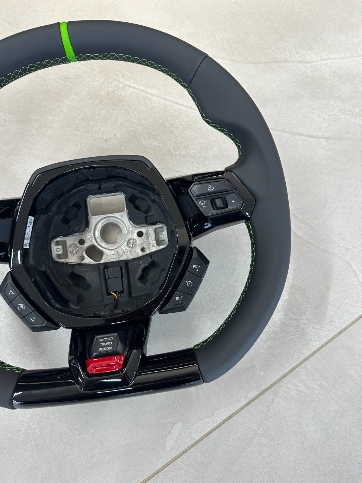 STEERING WHEEL LAMBORGHINI HURACAN STO SPORT LEDER LENKRAD GRÜNE STREIFEN NÄHT - Obrázek 8