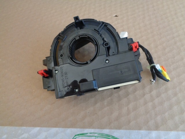 TOYOTA YARIS CROSS LENKRAD-SCHLEIFRING MIT WINKELSENSOR 89245-K0020 ORIG.NEU - Obrázek 3