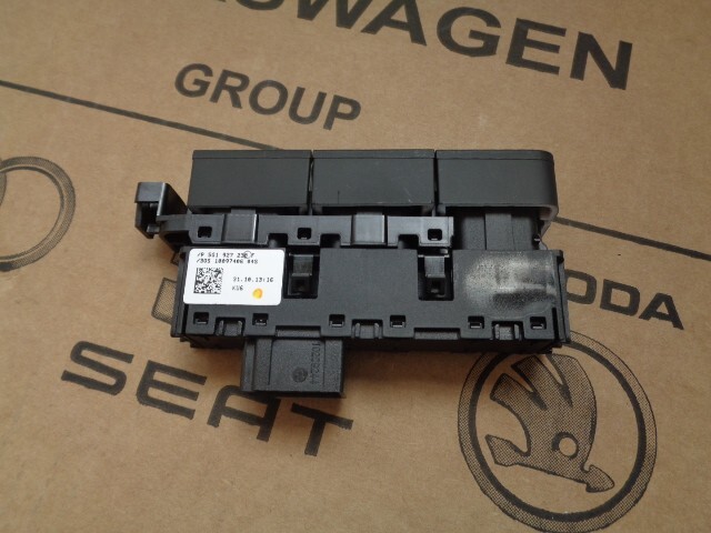 VW GOLF 7 DRUCKTASTEN SCHALTER PDC PLA 5G1927238F Fast Neu d v Test Wagen ORIG. - Obrázek 11