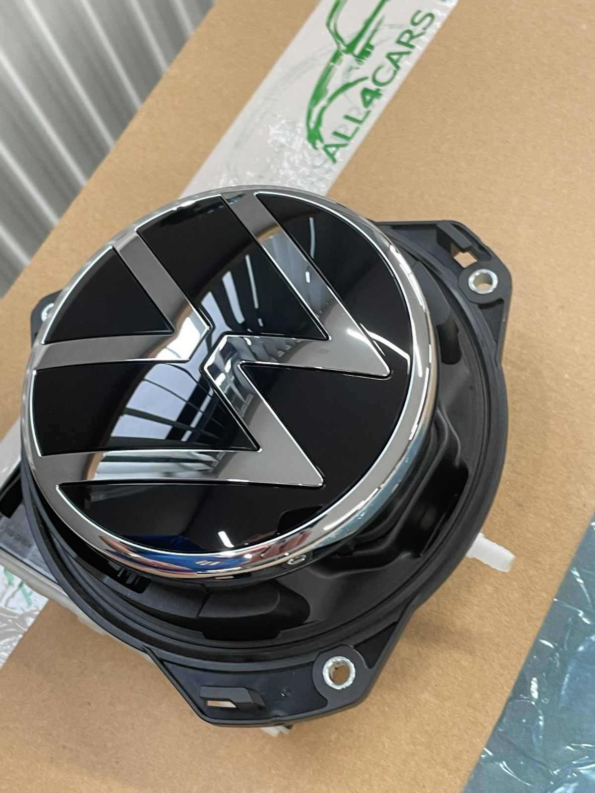 VW GOLF 8 HINTERE TÜRSCHLIESSE LOGO MIT KAMERA MIT MIKROSCHALTER 5H0827469P NEU - Obrázek 11