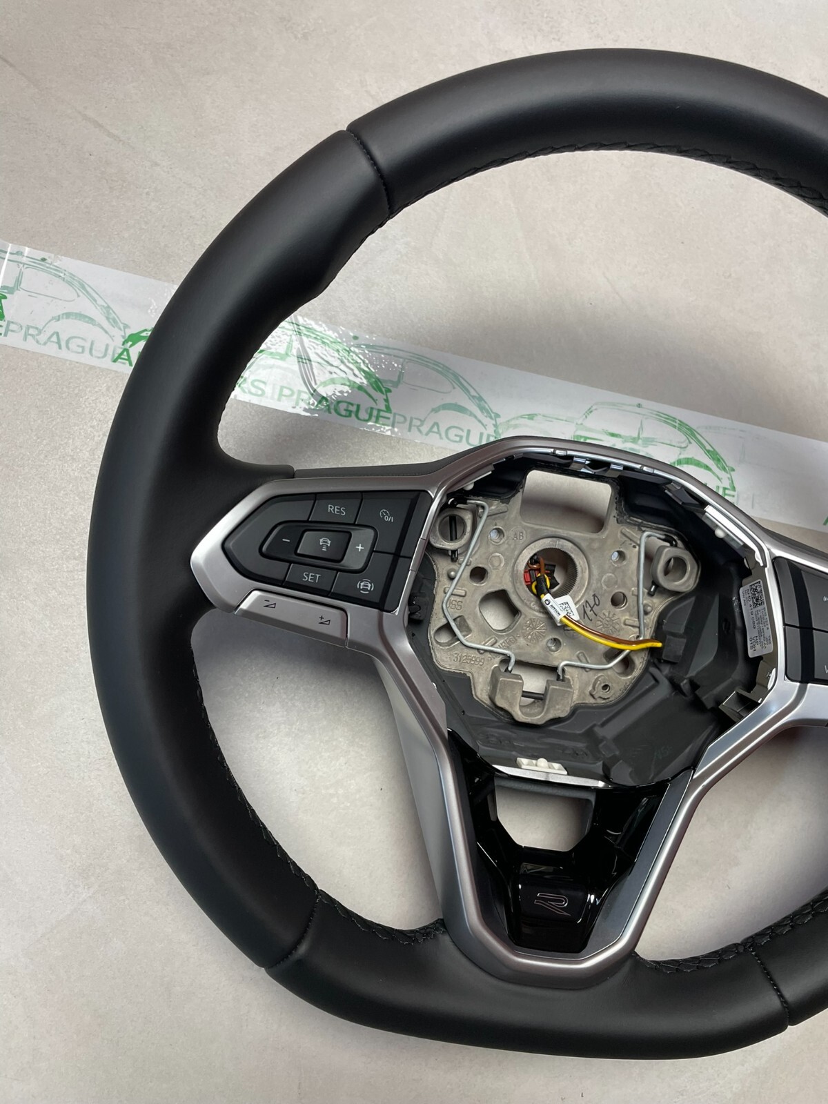 VW LENKRAD SPORT VW GOLF VW TIGUAN LENKRAD LOGO R BEHEIZT 5H0419089HP Fast Neu - Obrázek 5