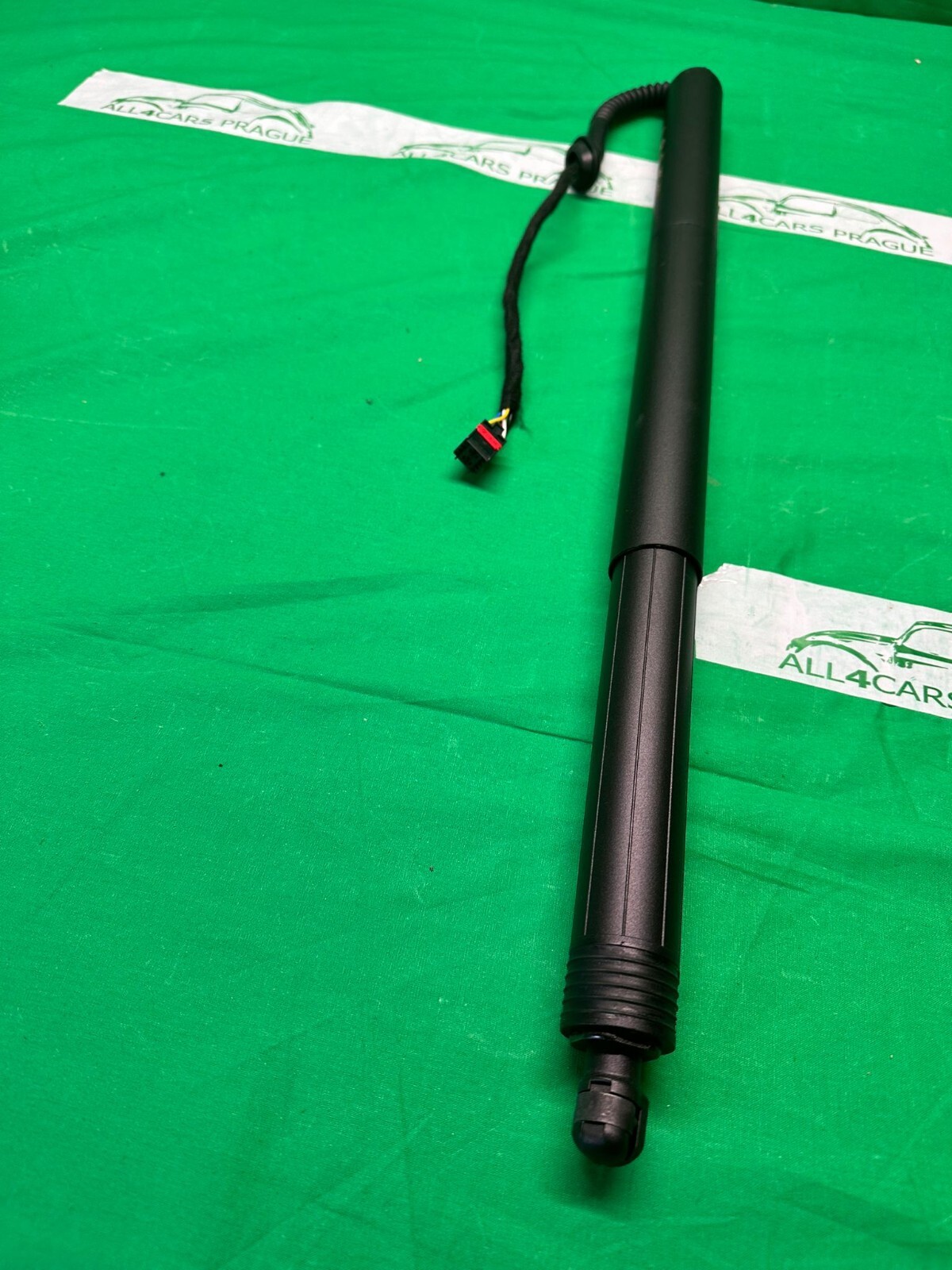 VW PASSAT B8 VAR. HECKKLAPPENDÄMPFER ELEKTRISCHE ANTRIEBSEINHEIT 3G9827851H OE ! - Obrázek 3