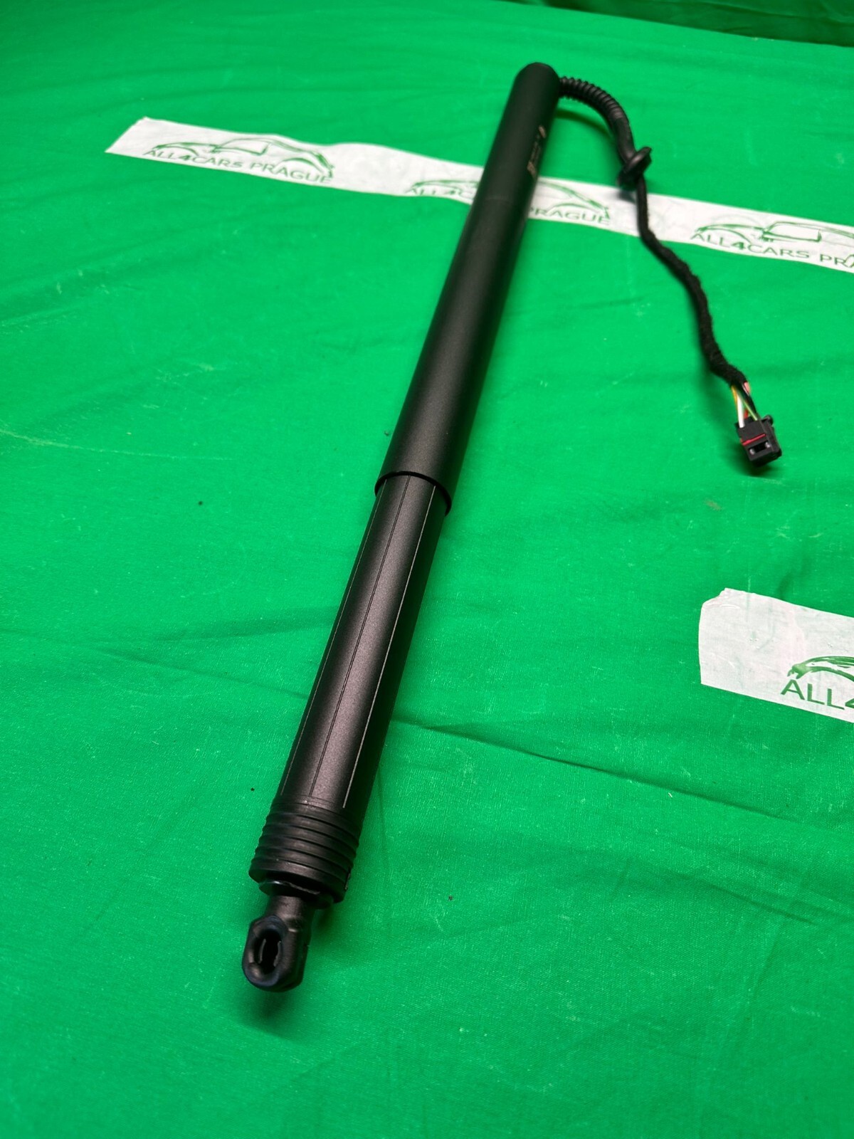 VW PASSAT B8 VAR. HECKKLAPPENDÄMPFER ELEKTRISCHE ANTRIEBSEINHEIT 3G9827851H OE !