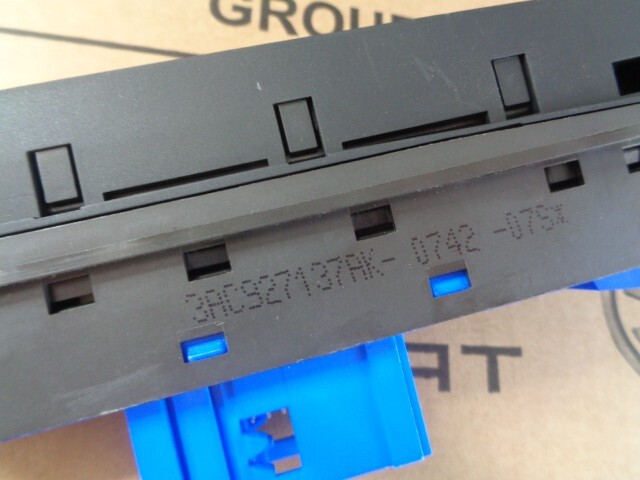 VW PASSAT CC BEDIENEINHEIT MIT DRUCKTASTEN 3AC927137AK Fast Neu Teil d Test Car - Obrázek 7