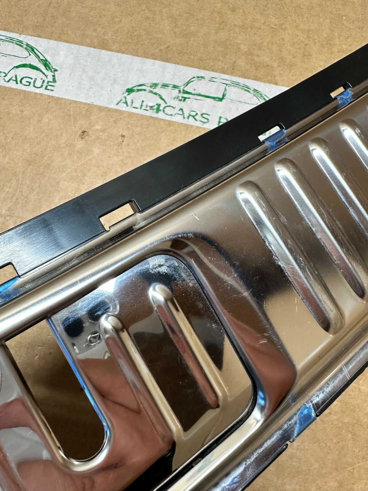 VW TOUAREG 2011-2012 ABDECKUNG FUR SCHLOSSTRAGER EDELSTAHL 7P0863459E ORIG.NEU!! - Obrázek 6